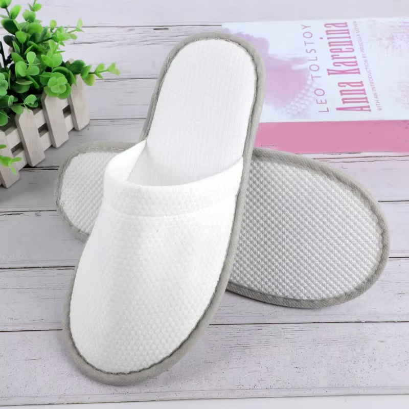 Men'S Shoes For Sale - شباشب قطنية بيضاء للرجال والنساء للاستعمال