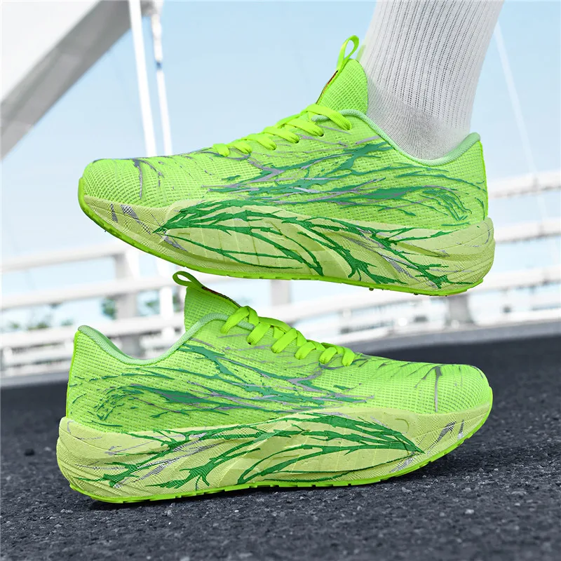 Men'S Shoes Green And White - أحذية رياضية جديدة للرجال والنساء موديل