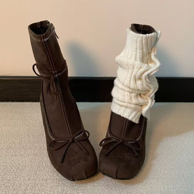 القوس عالية الكعب النساء أحذية - مراجعة Chelsea Boots Suede وسعره