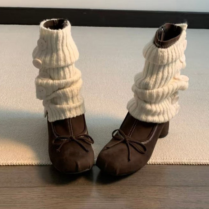 القوس عالية الكعب النساء أحذية - مراجعة Chelsea Boots Suede وسعره