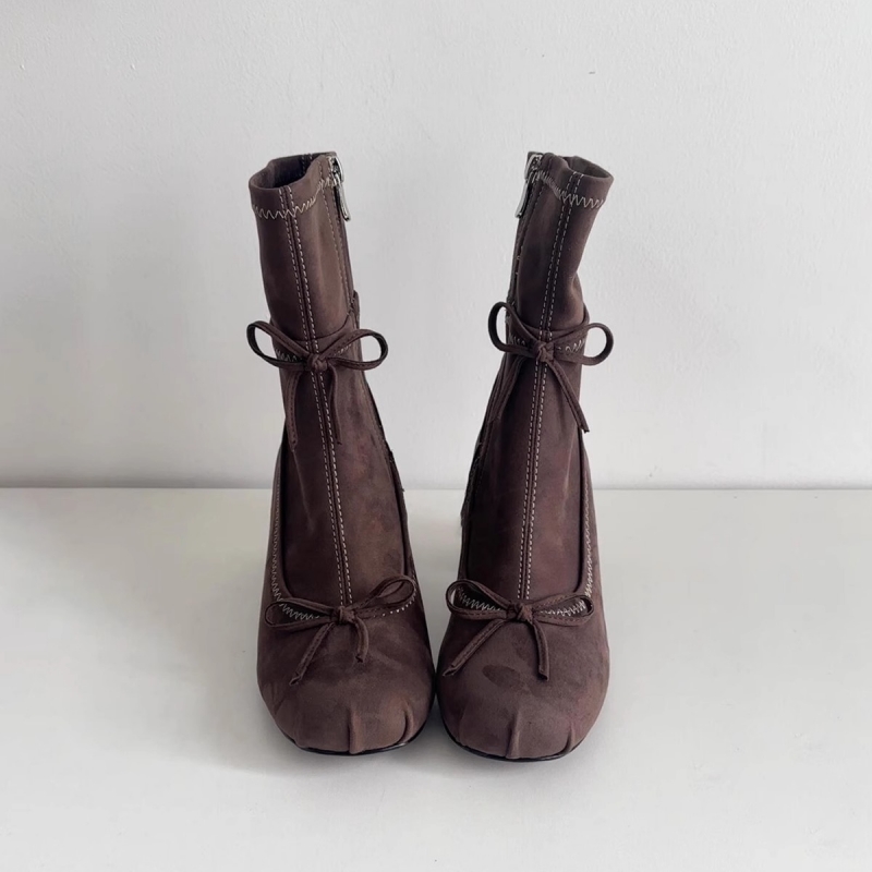 أحذية نسائية شتوية جديدة لعام  - مراجعة Chelsea Boots Suede وسعره