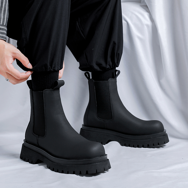 2026 بوتات رجالية سوداء عالية  - مراجعة Chelsea Boots Suede وسعره