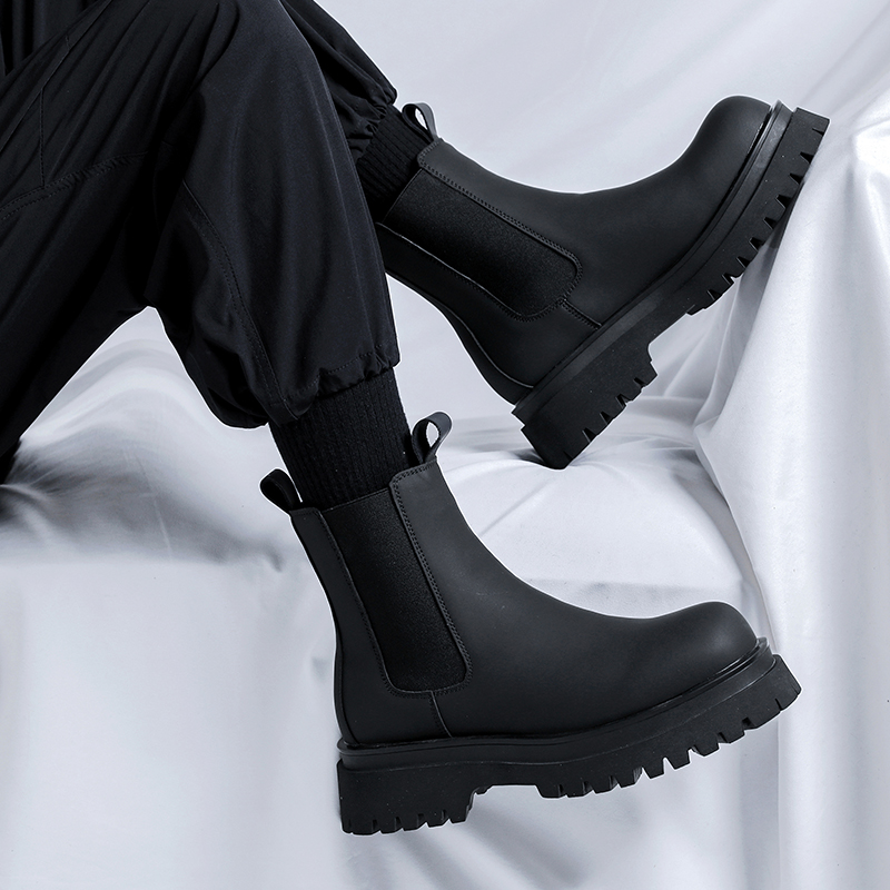 2026 بوتات رجالية سوداء عالية  - مراجعة Chelsea Boots Suede وسعره