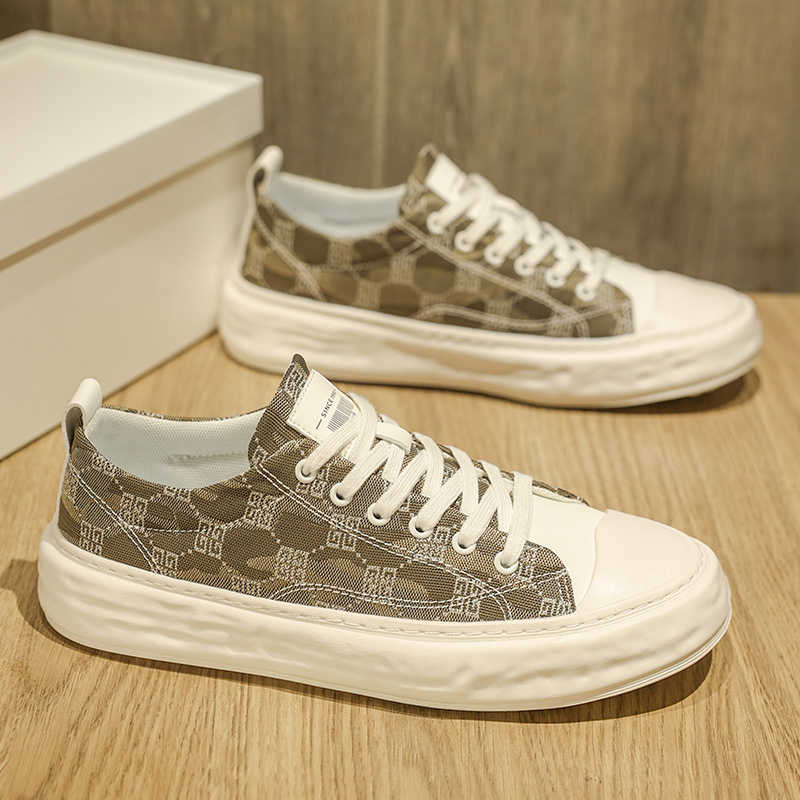 حذاء رياضي رجالي أزرق ماركة ما - مراجعة Men Shoes China وسعره