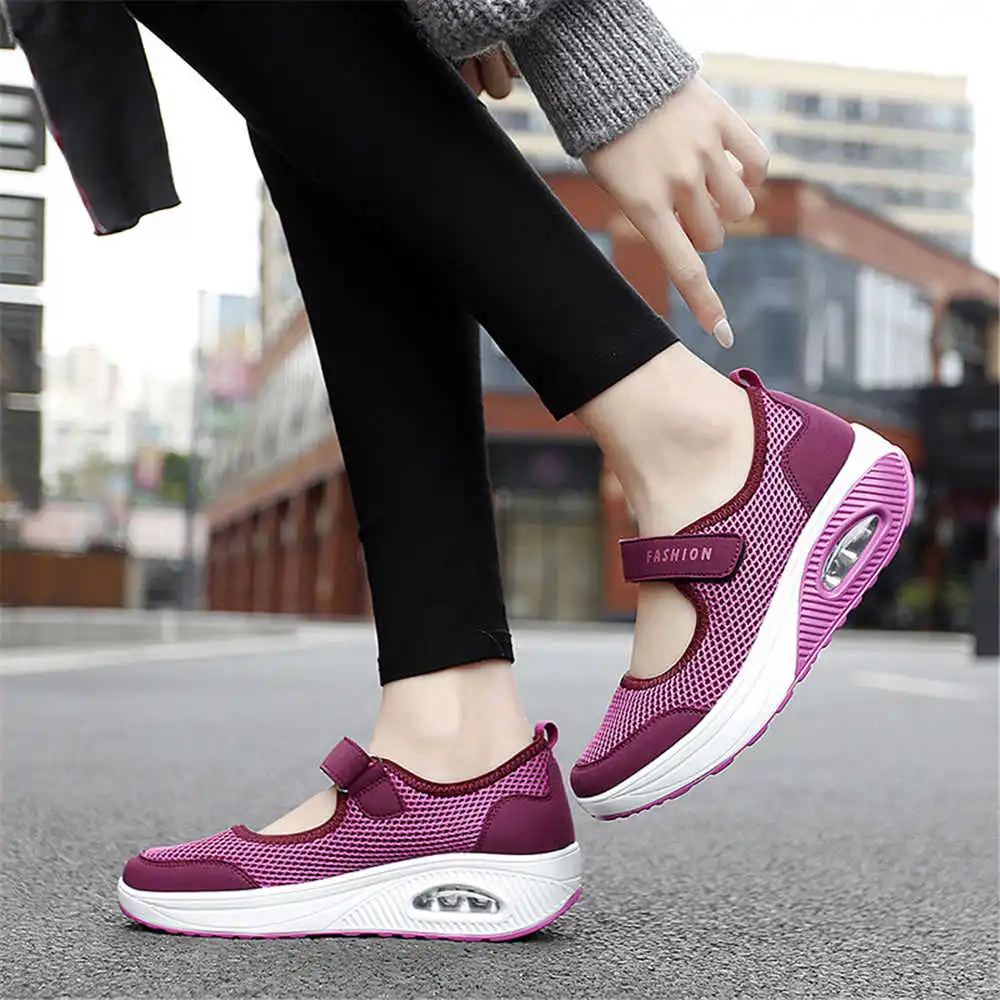 أحذية مائية بتصميم علم قطر للر - مراجعة Men Shoes Qatar وسعره